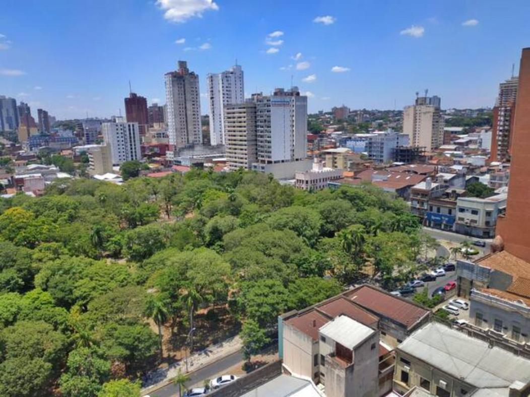 Amplio Depto De 2 Dormitorios, Zona Plaza Uruguaya Asunción Eksteriør billede